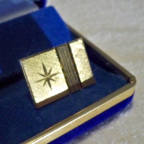 La Rue Vintage Cufflinks - Picture 1 of 3